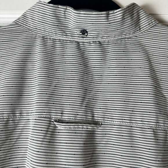 HURLEY Stretch Fit Short Sleeve Button Down Shirt Size Large - Picture 11 of 12